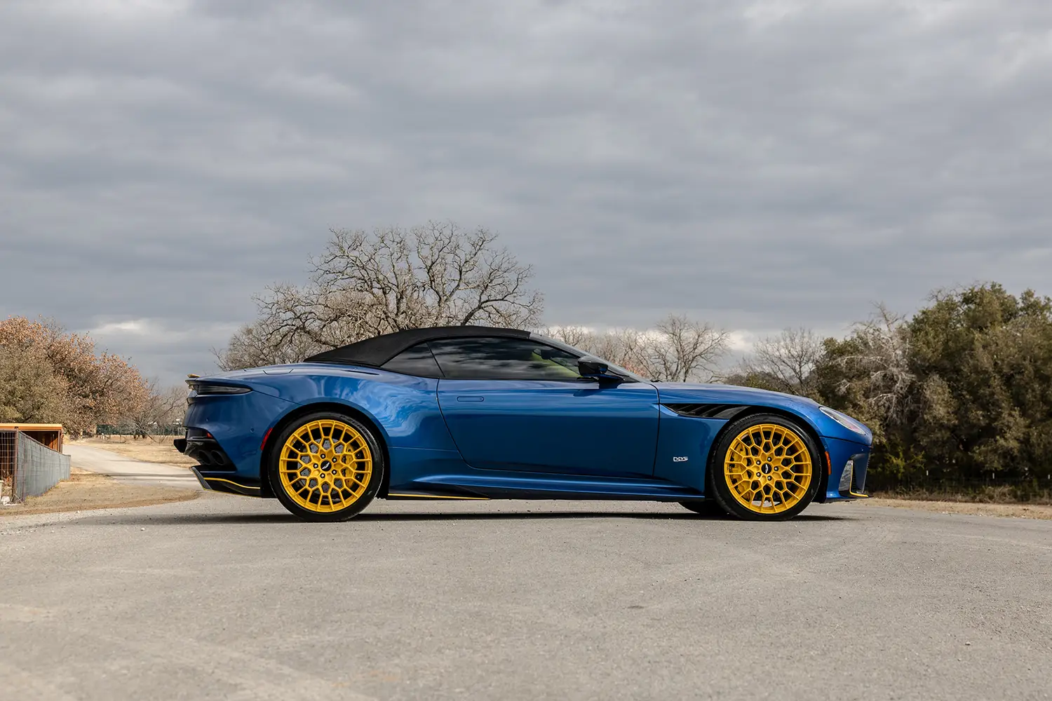 2023 Aston Martin DBS 770 Ultimate Volante