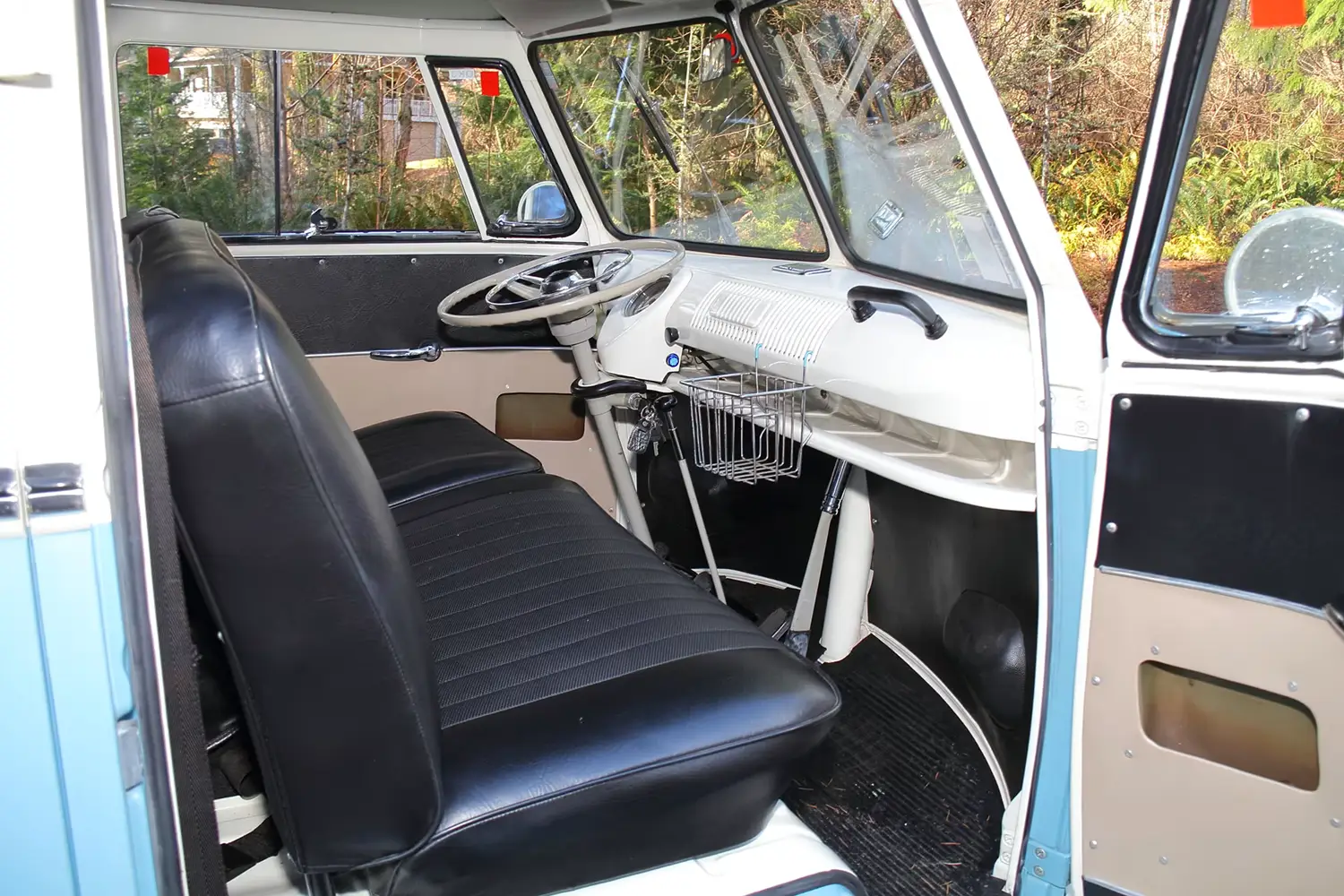 1973 Volkswagen Type 2 6-Door Bus