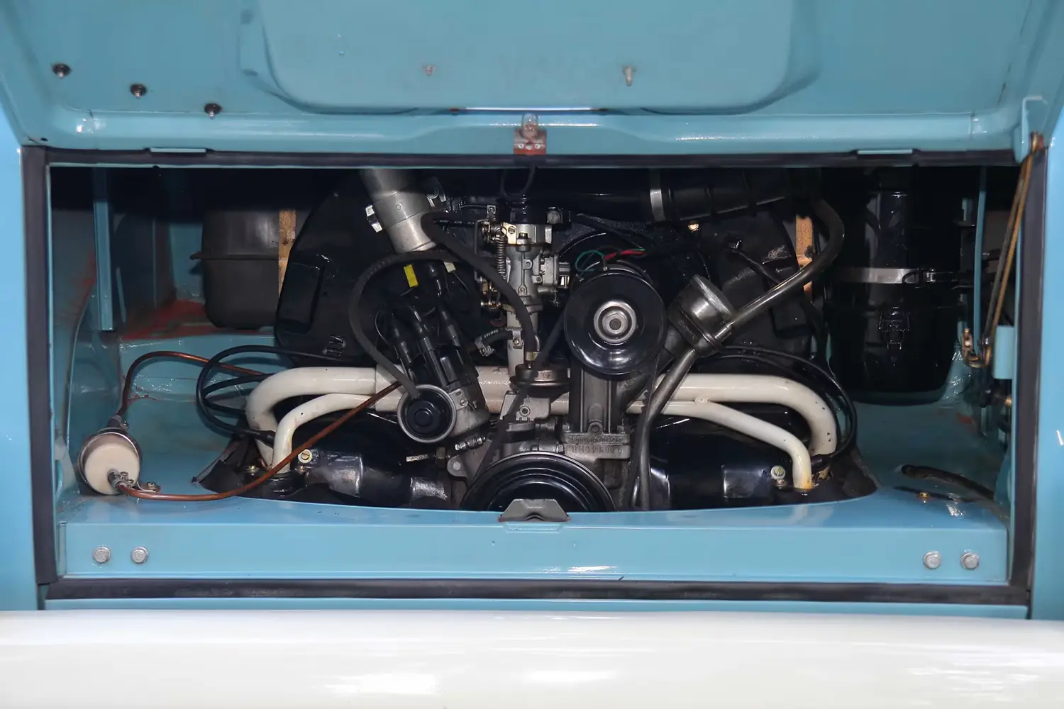 1973 Volkswagen Type 2 6-Door Bus