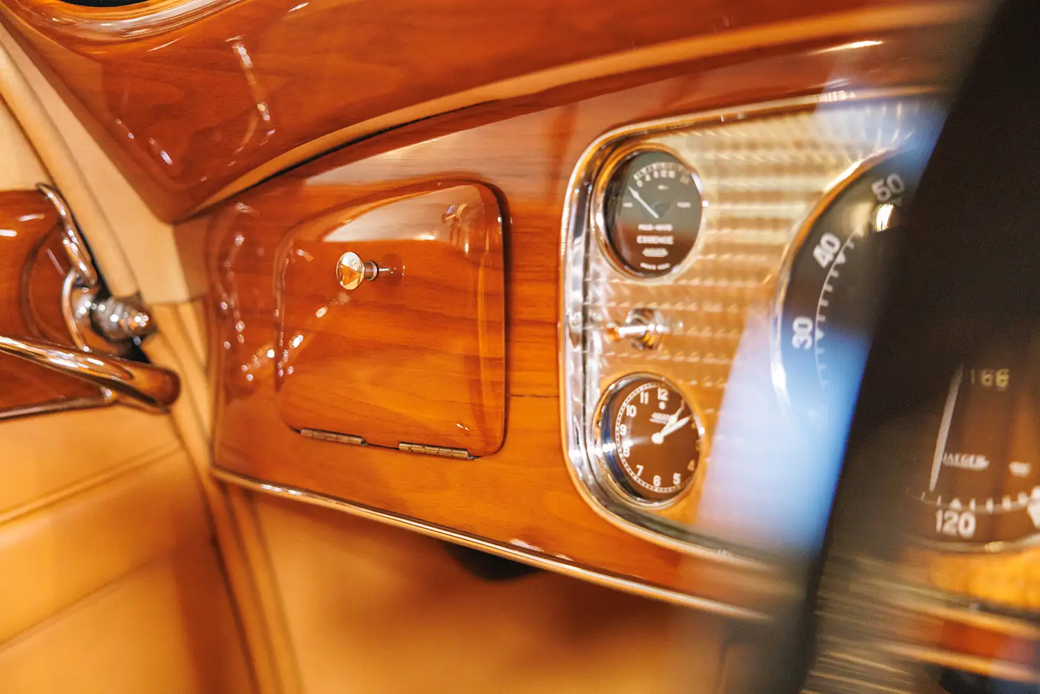 1937 Delage D8-120 Coach Aérosport