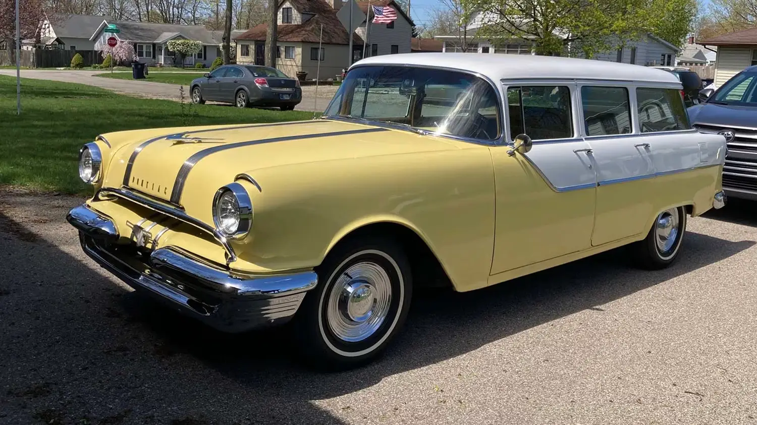1955 Pontiac Chieftain Wagon