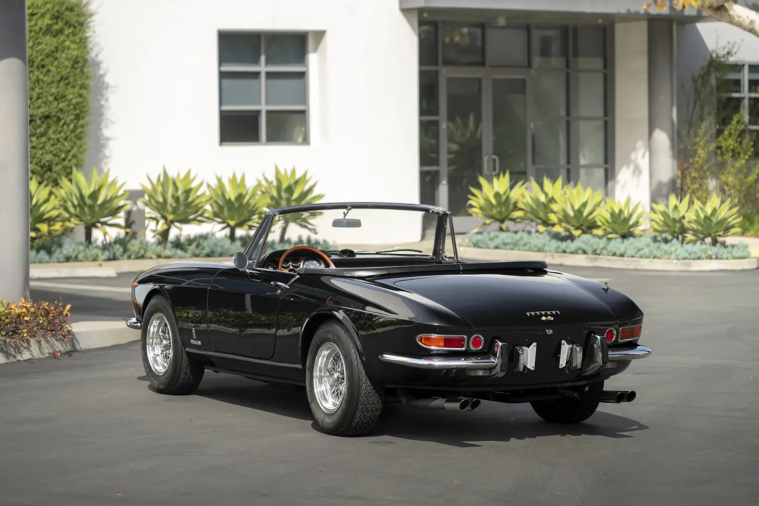 1969 Ferrari 365 GTS by Pininfarina