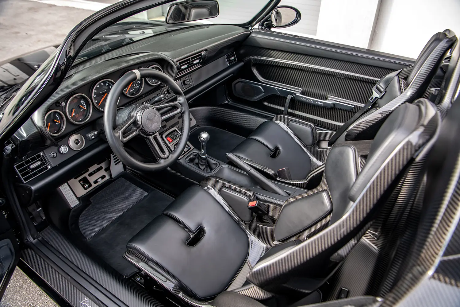 1995 Porsche 911 Speedster Remastered by Gunther Werks