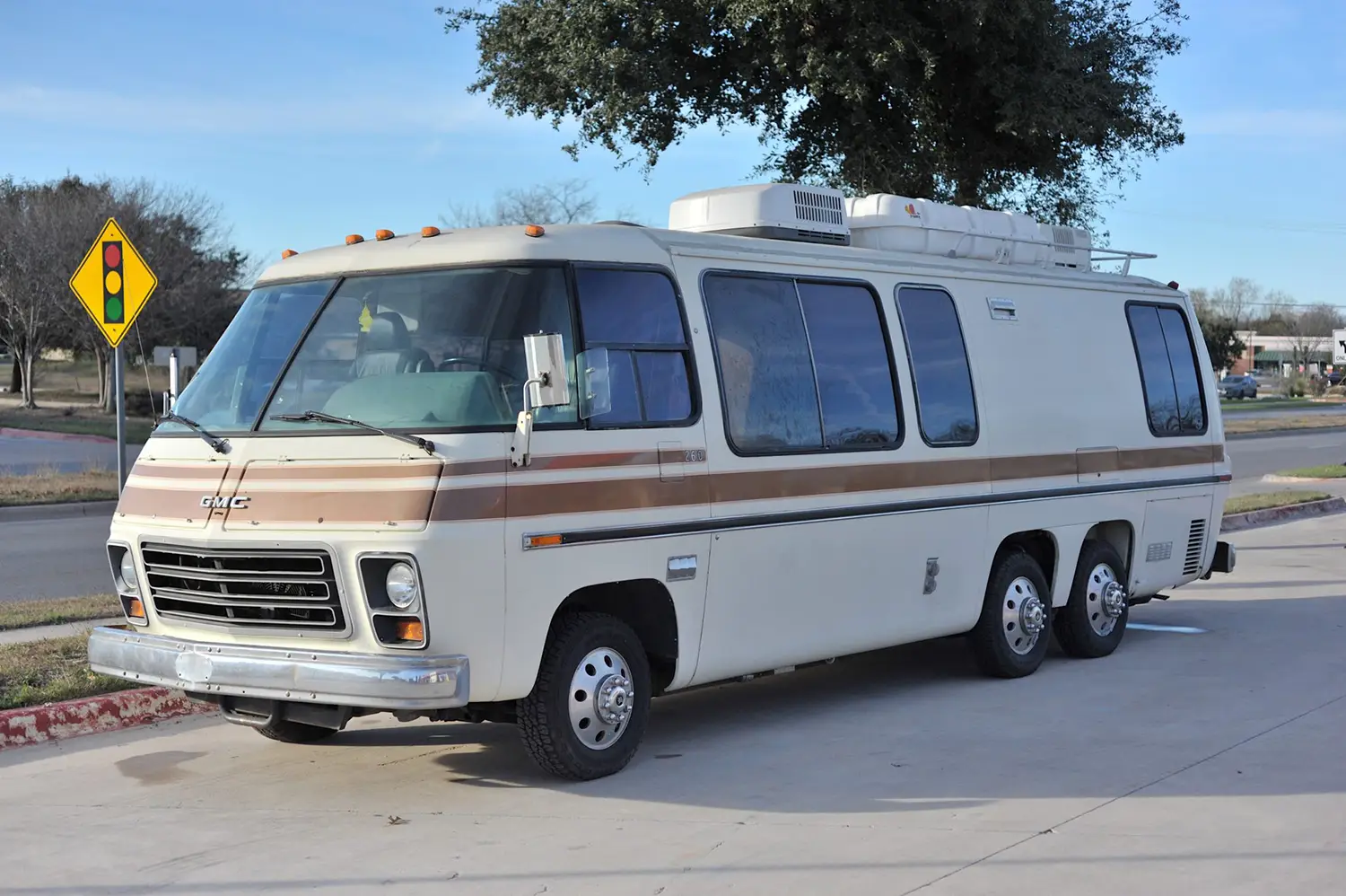 1975 GMC 26' MotorHome