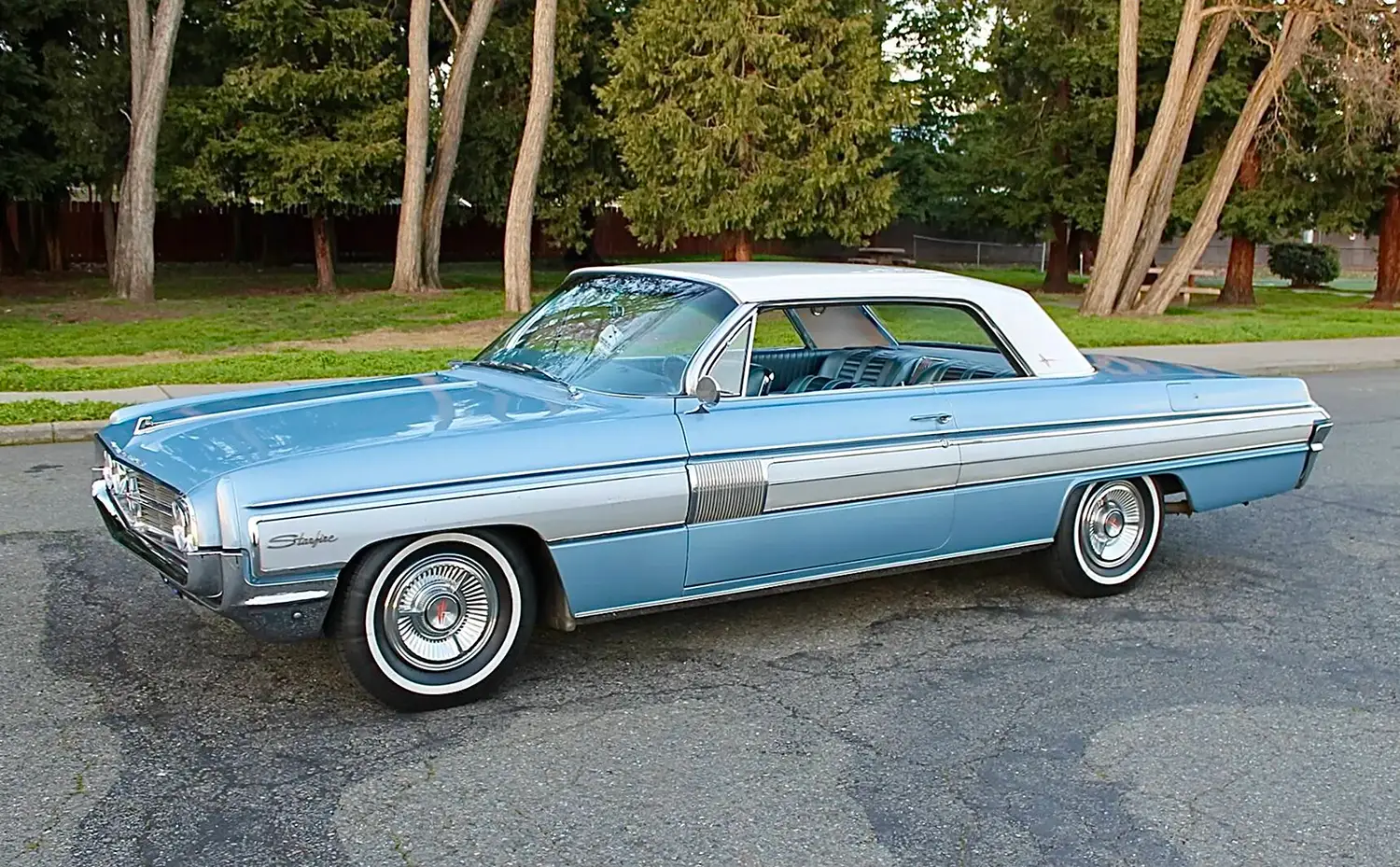 1962 Oldsmobile Starfire Coupe