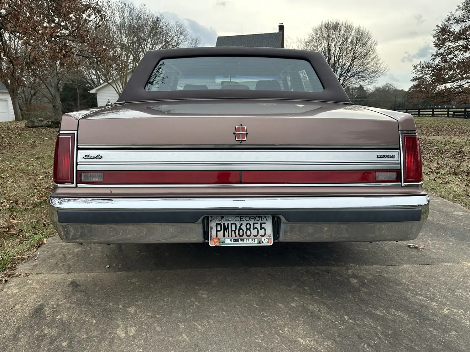 1988 Lincoln Town Car Signature Series