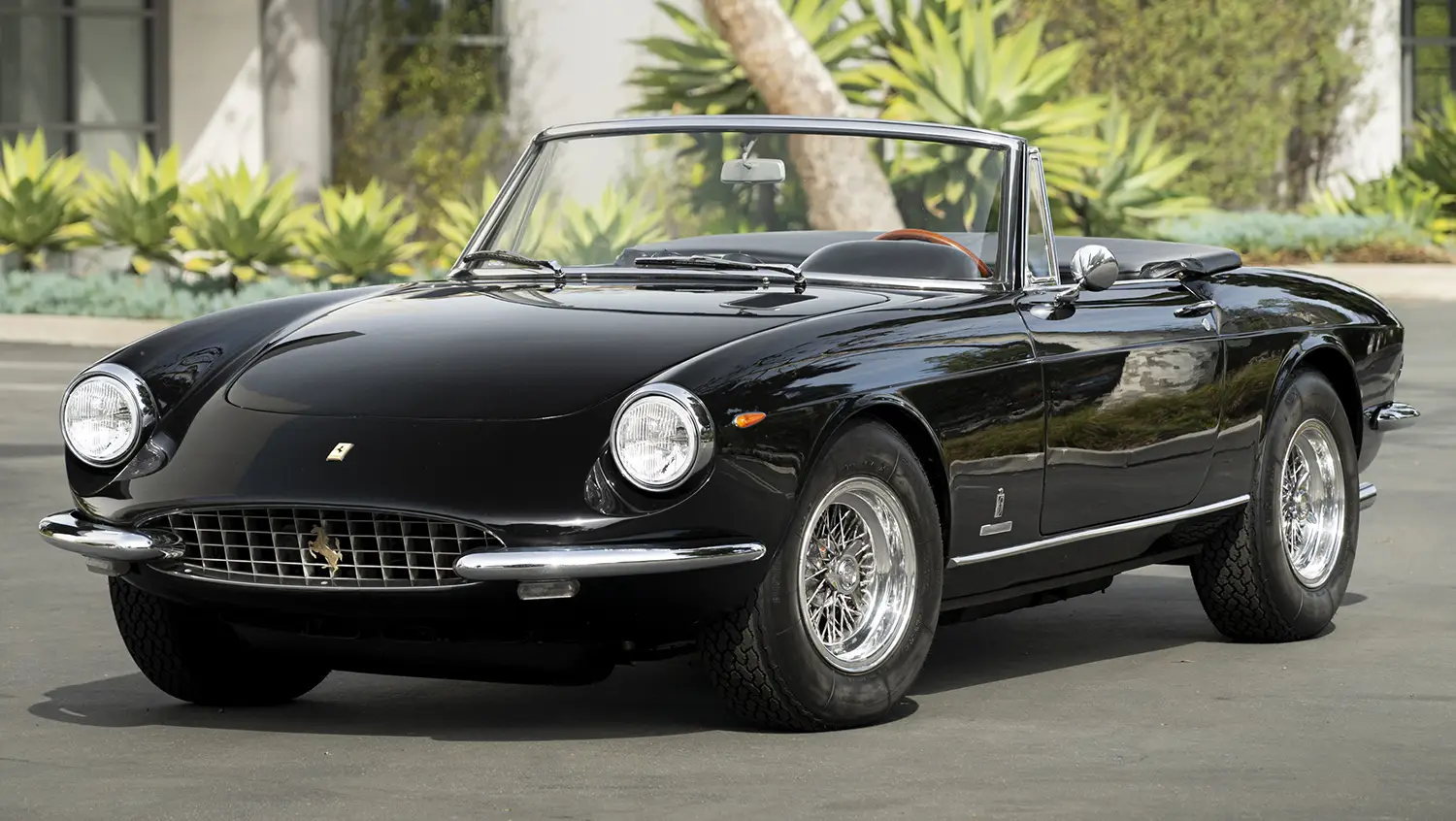 1969 Ferrari 365 GTS by Pininfarina