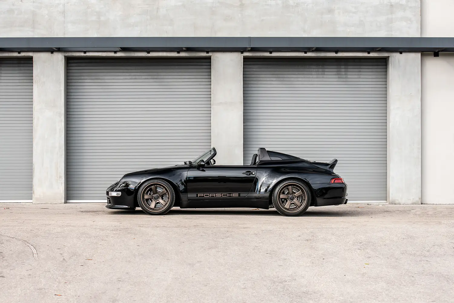 1995 Porsche 911 Speedster Remastered by Gunther Werks