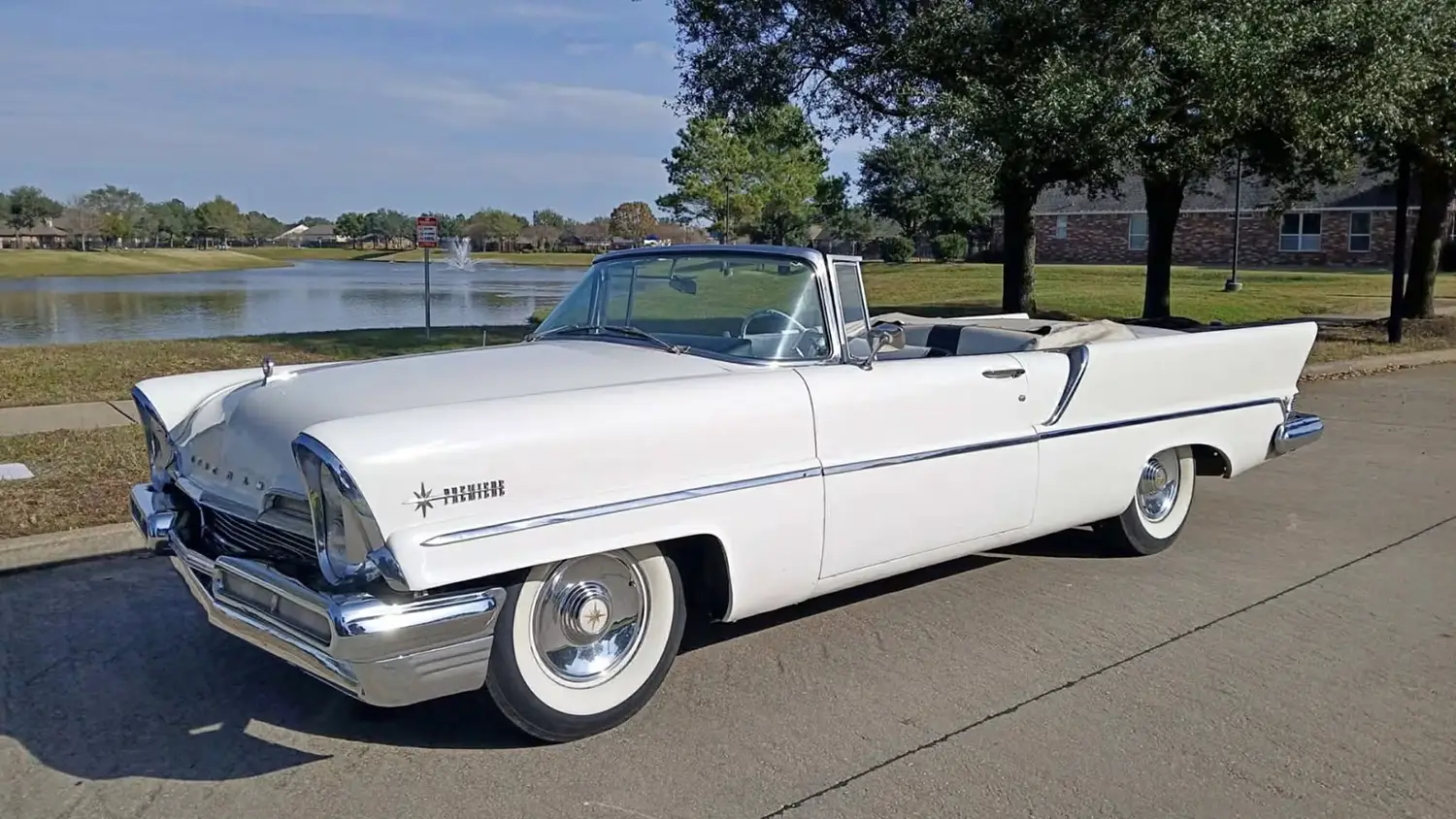 1957 Lincoln Premiere Convertible