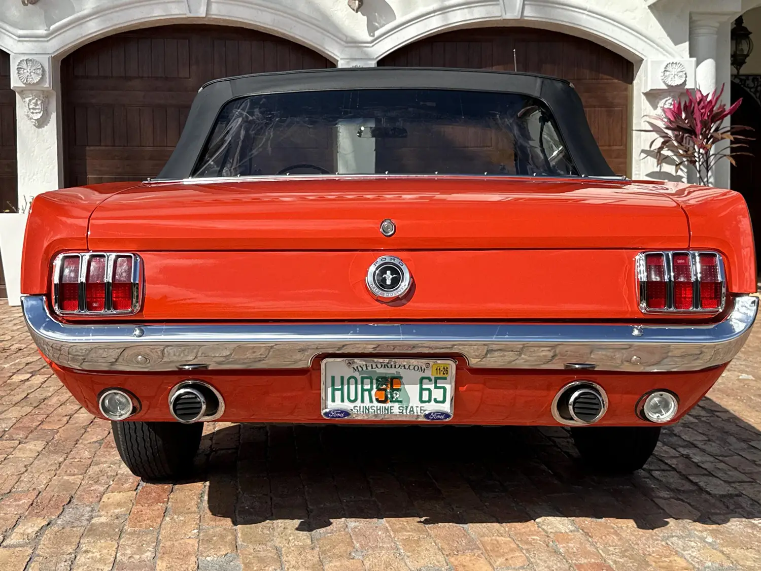 1965 Ford Mustang convertible 1965 Ford Mustang convertible