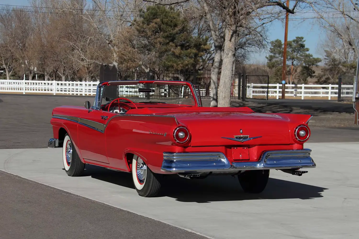 1957 Ford Fairlane 500 Sunliner