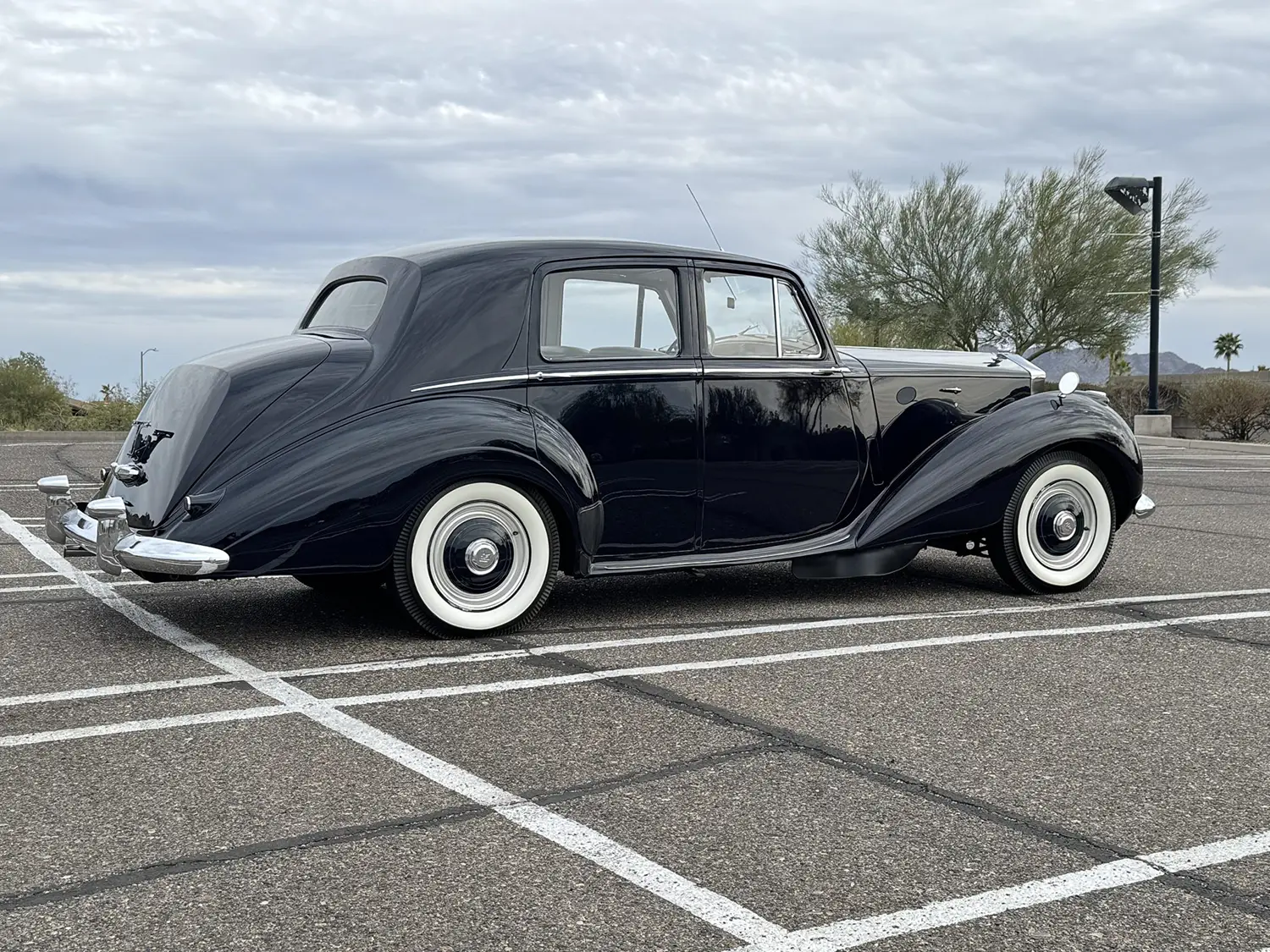 1954 Rolls-Royce Silver Dawn