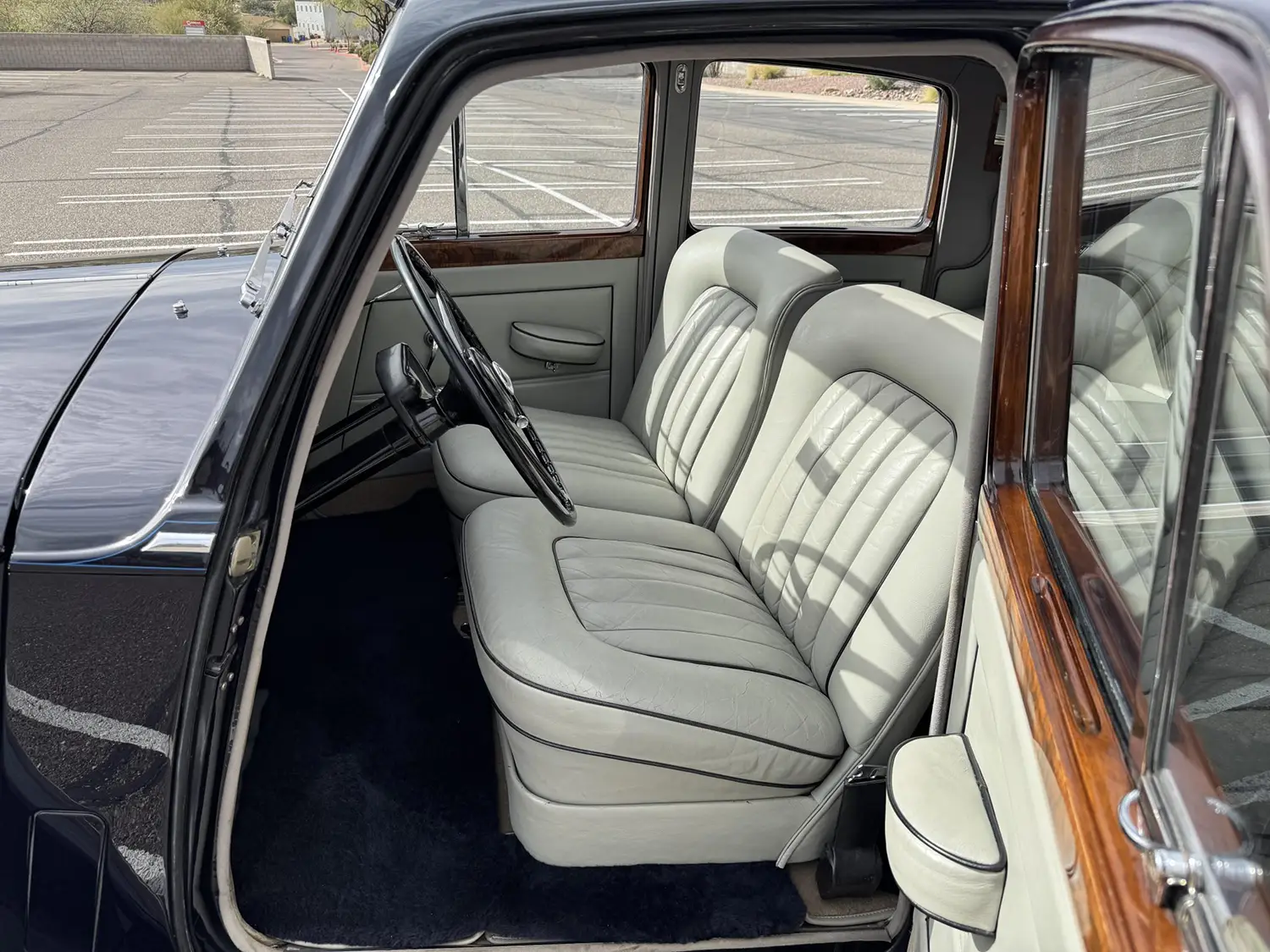 1954 Rolls-Royce Silver Dawn