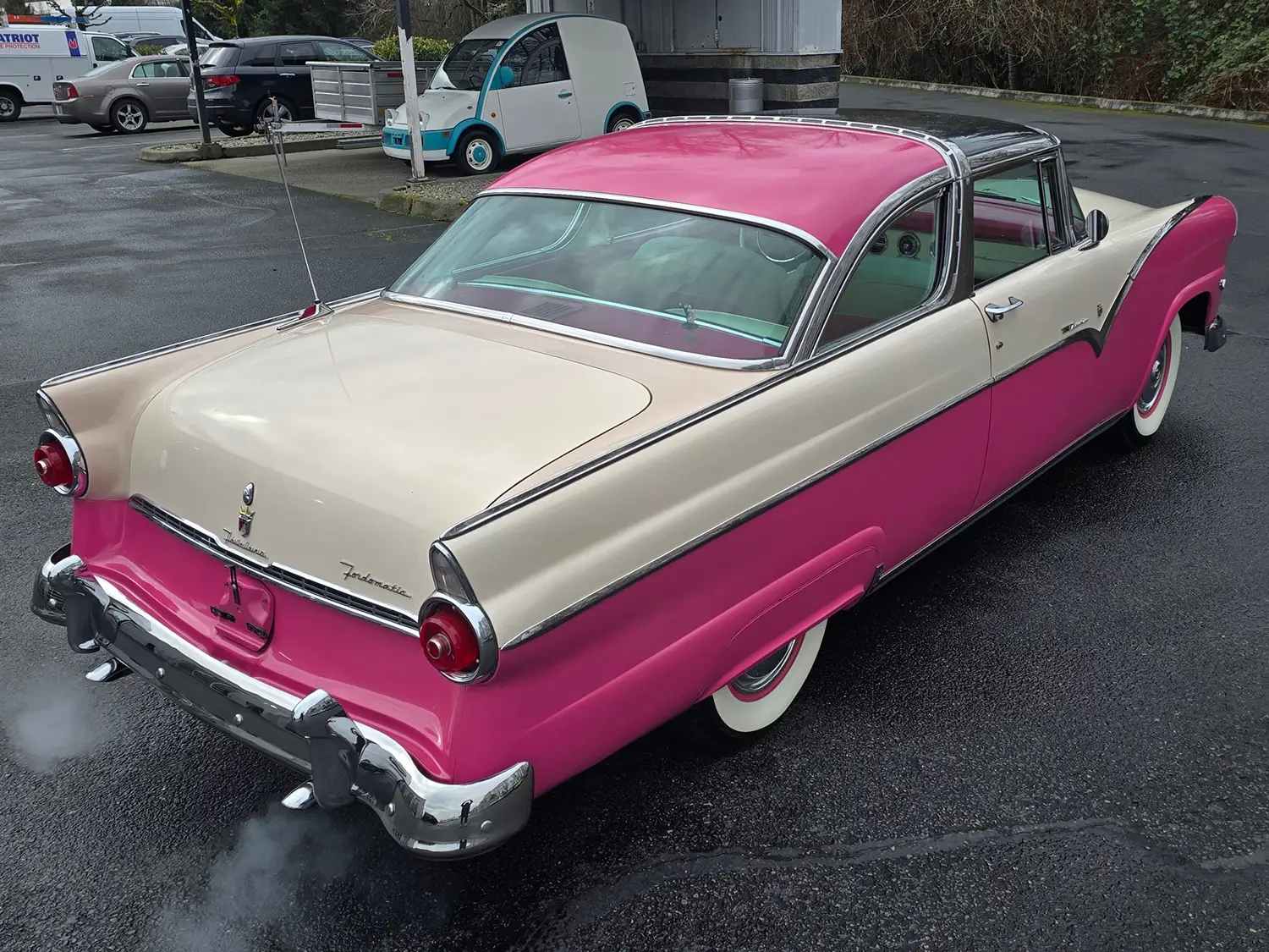 1955 Ford Fairlane Crown Victoria Skyliner