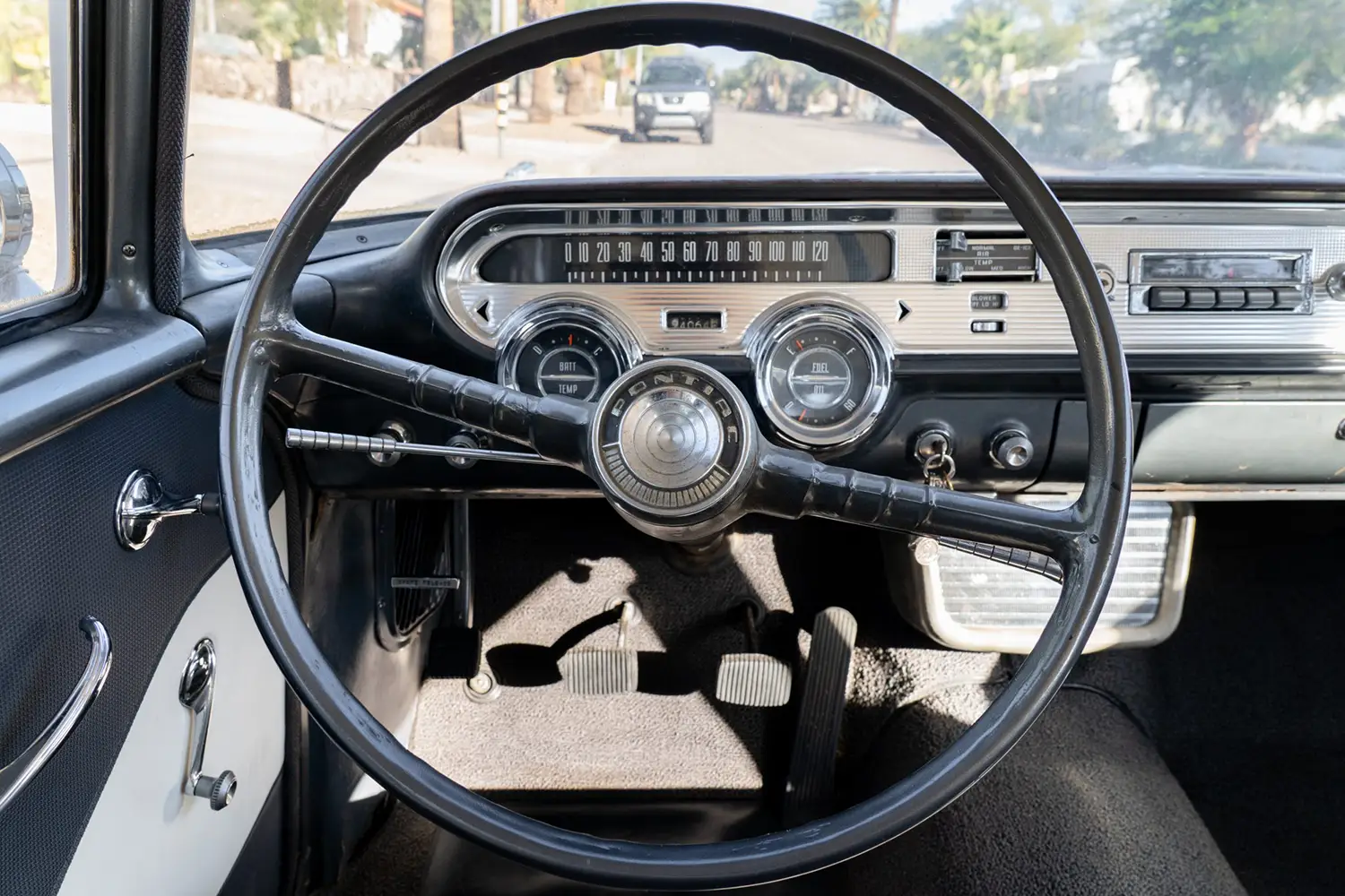 1957 Pontiac Chieftain Safari
