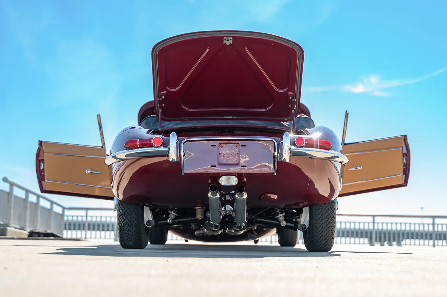 1961 Jaguar E-Type Series 1 3.8-Litre Roadster 1961 Jaguar E-Type Series 1 3.8-Litre Roadster