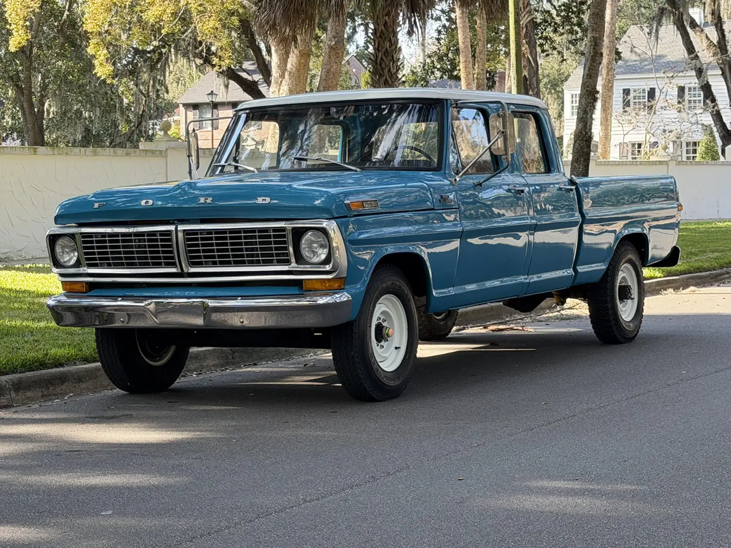 1970 Ford F-250 Custom Crew Cab
