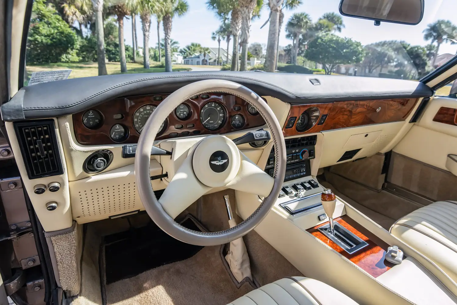 1989 Aston Martin V8 Volante