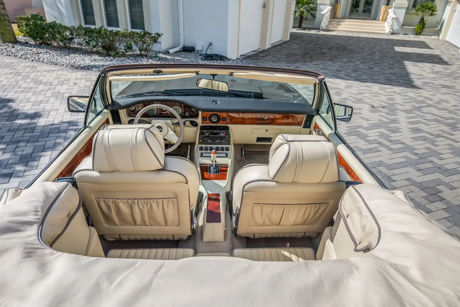 1989 Aston Martin V8 Volante