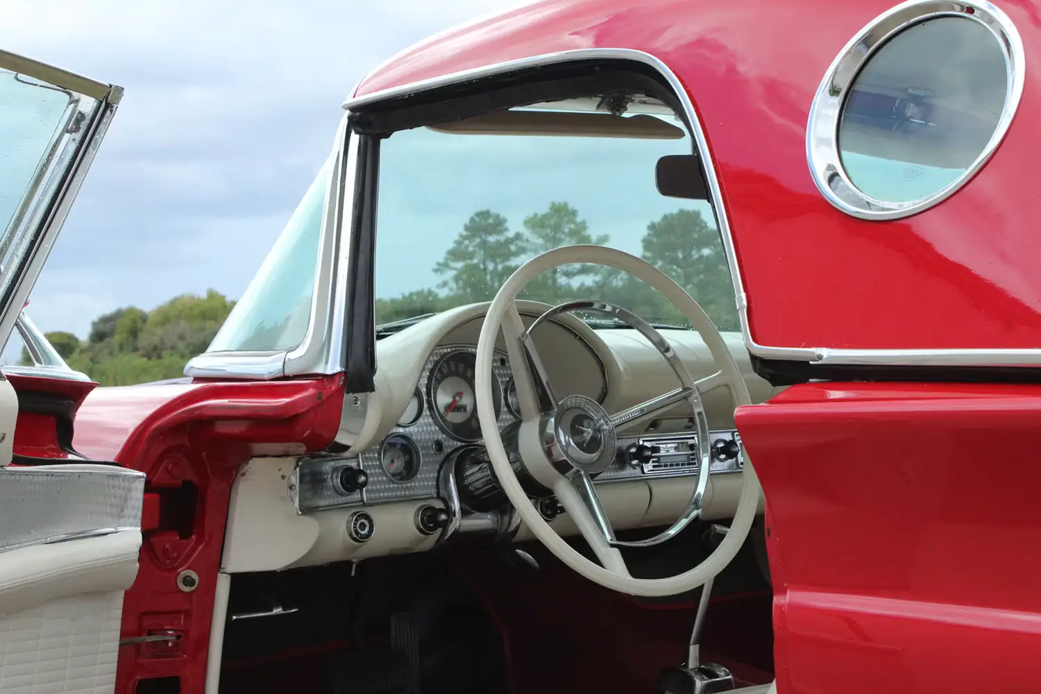1957 Ford Thunderbird