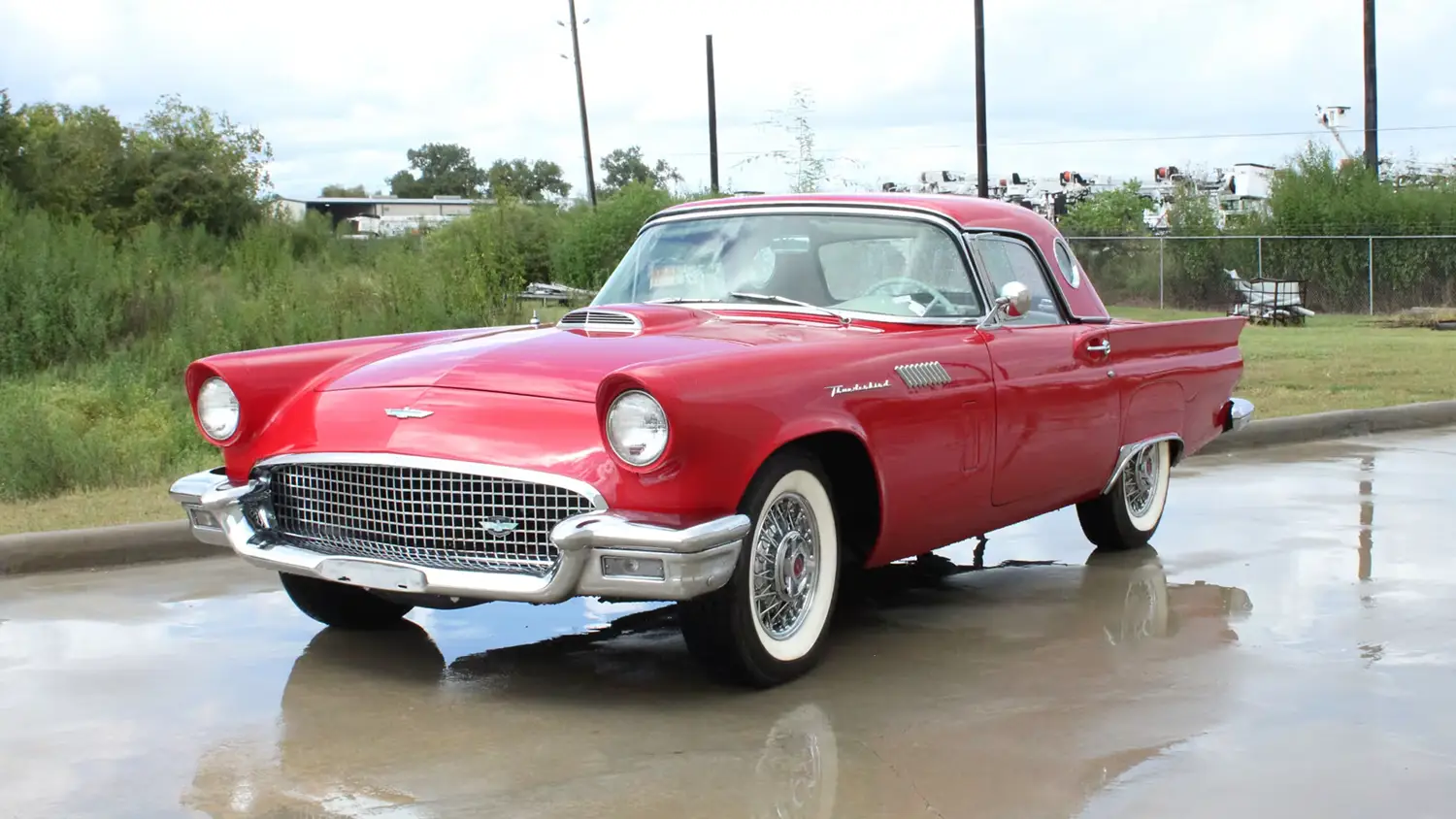 1957 Ford Thunderbird