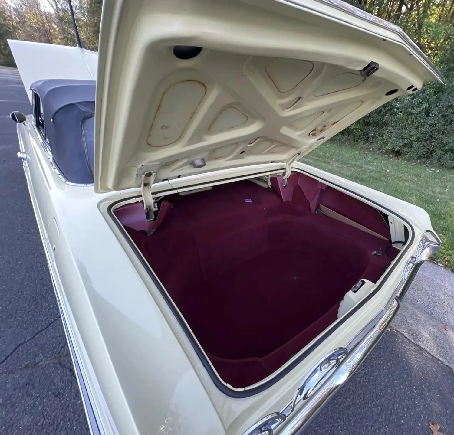 1962 Oldsmobile Starfire Convertible