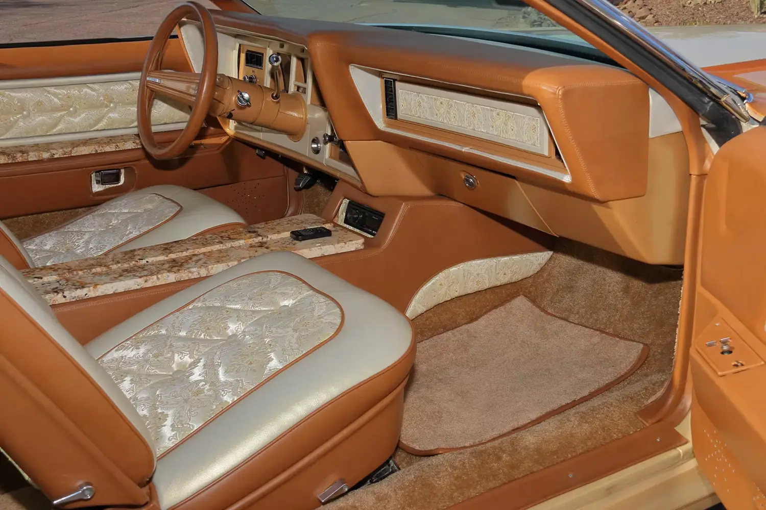 1973 Lincoln Continental Mark IV Bugazzi