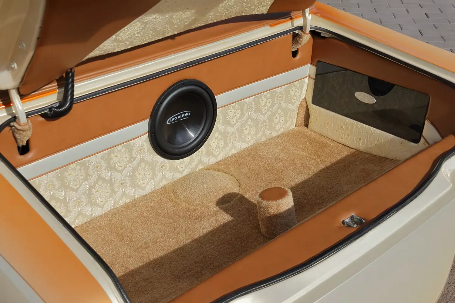 1973 Lincoln Continental Mark IV Bugazzi