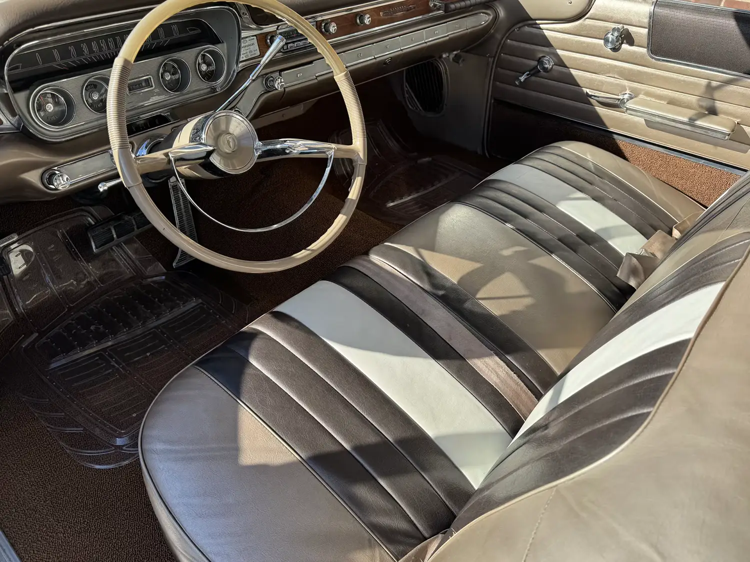 1960 Pontiac Bonneville Sedan 1960 Pontiac Bonneville Sedan