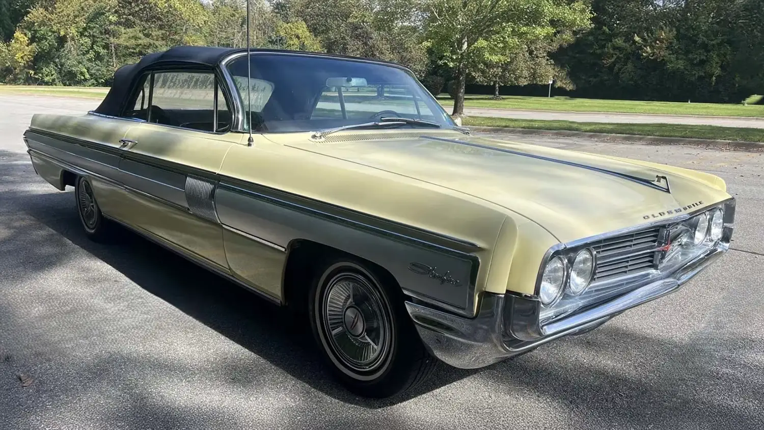 1962 Oldsmobile Starfire Convertible