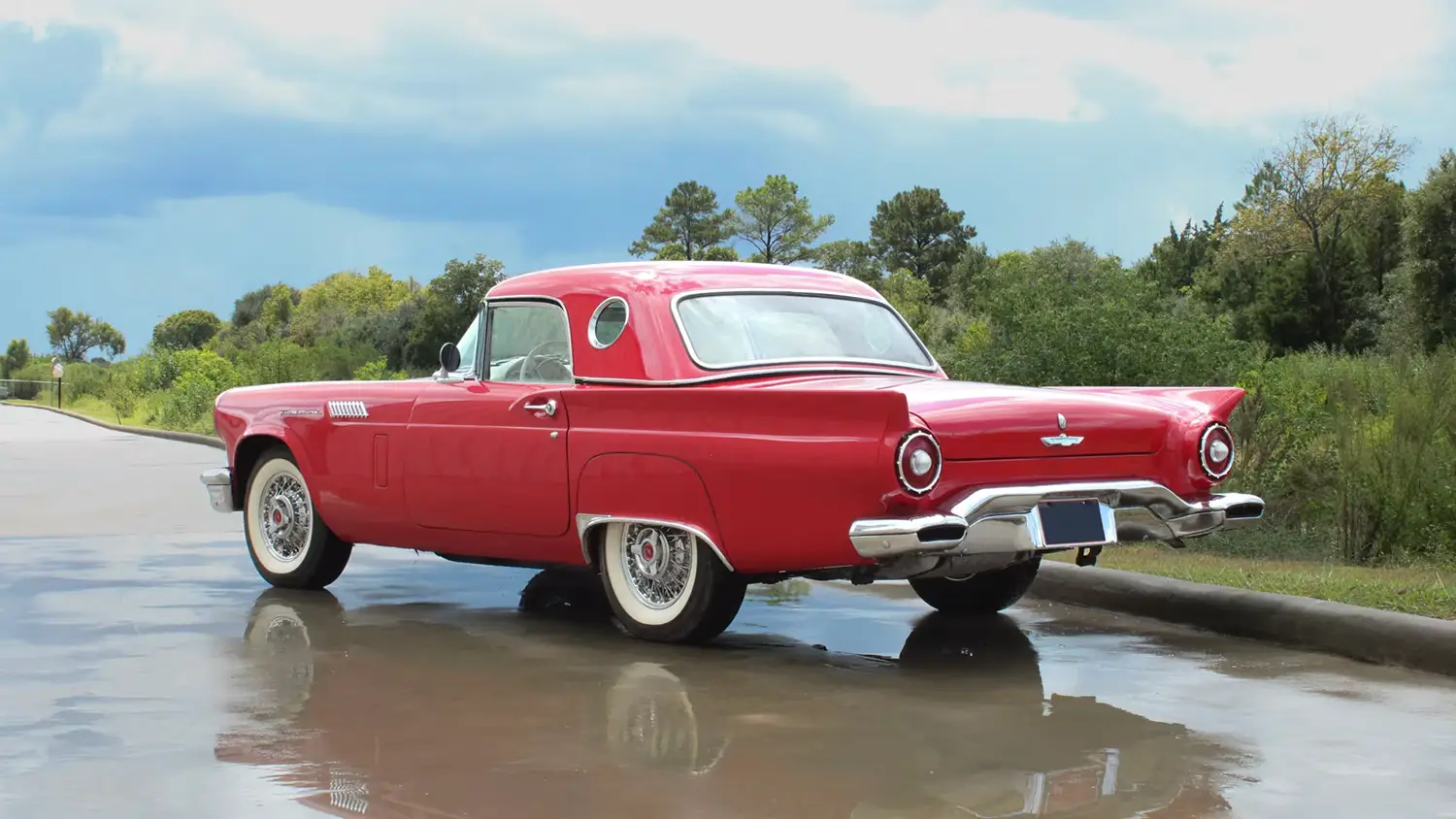 1957 Ford Thunderbird