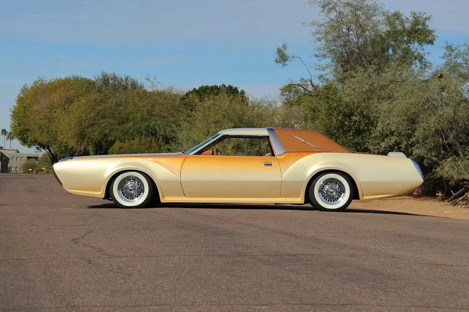 1973 Lincoln Continental Mark IV Bugazzi