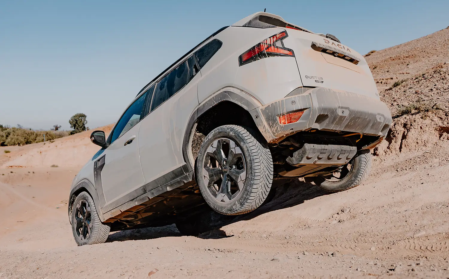 Dacia Duster and Bigster Hybrid 150 4x4