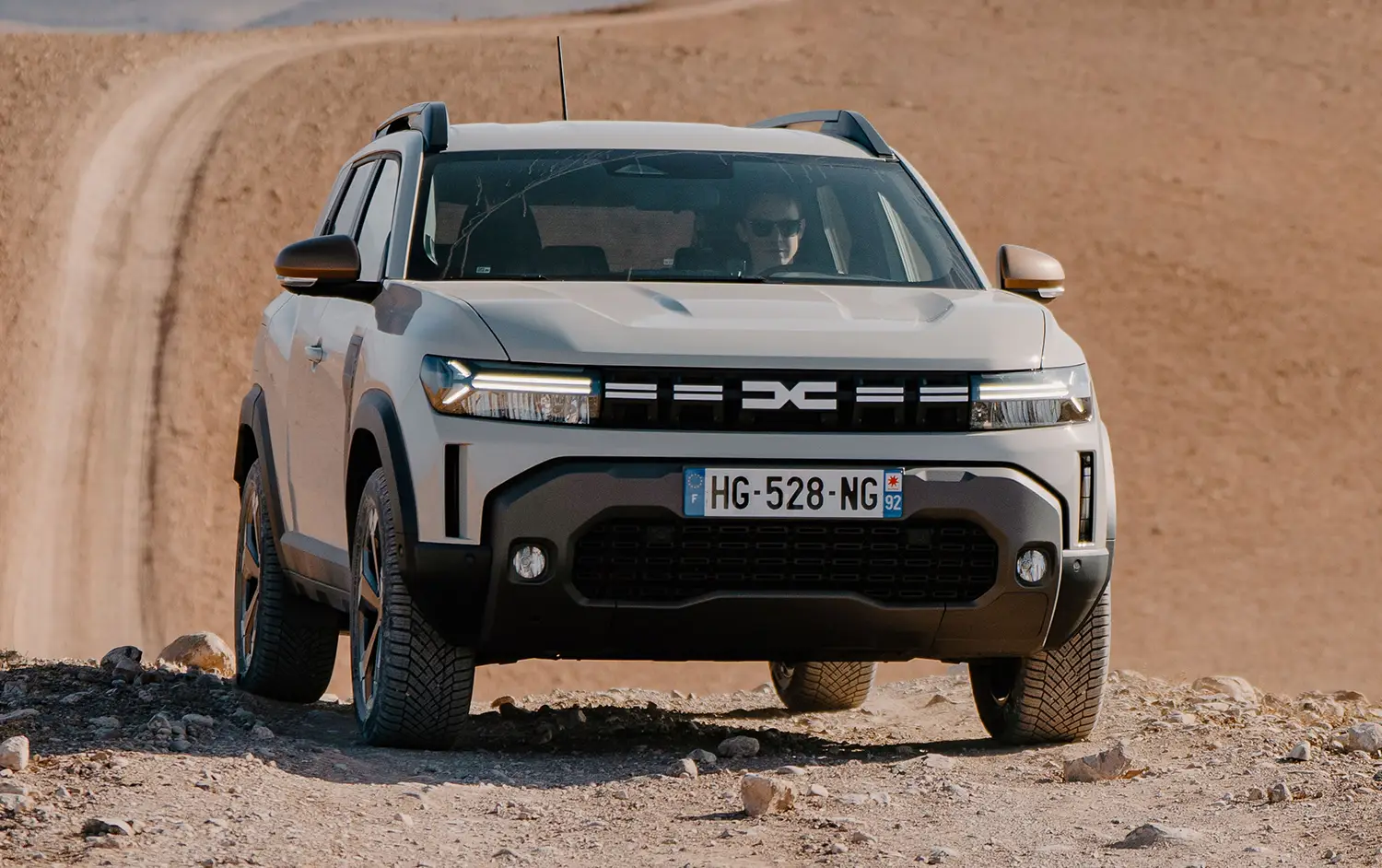 Dacia Duster and Bigster Hybrid 150 4x4