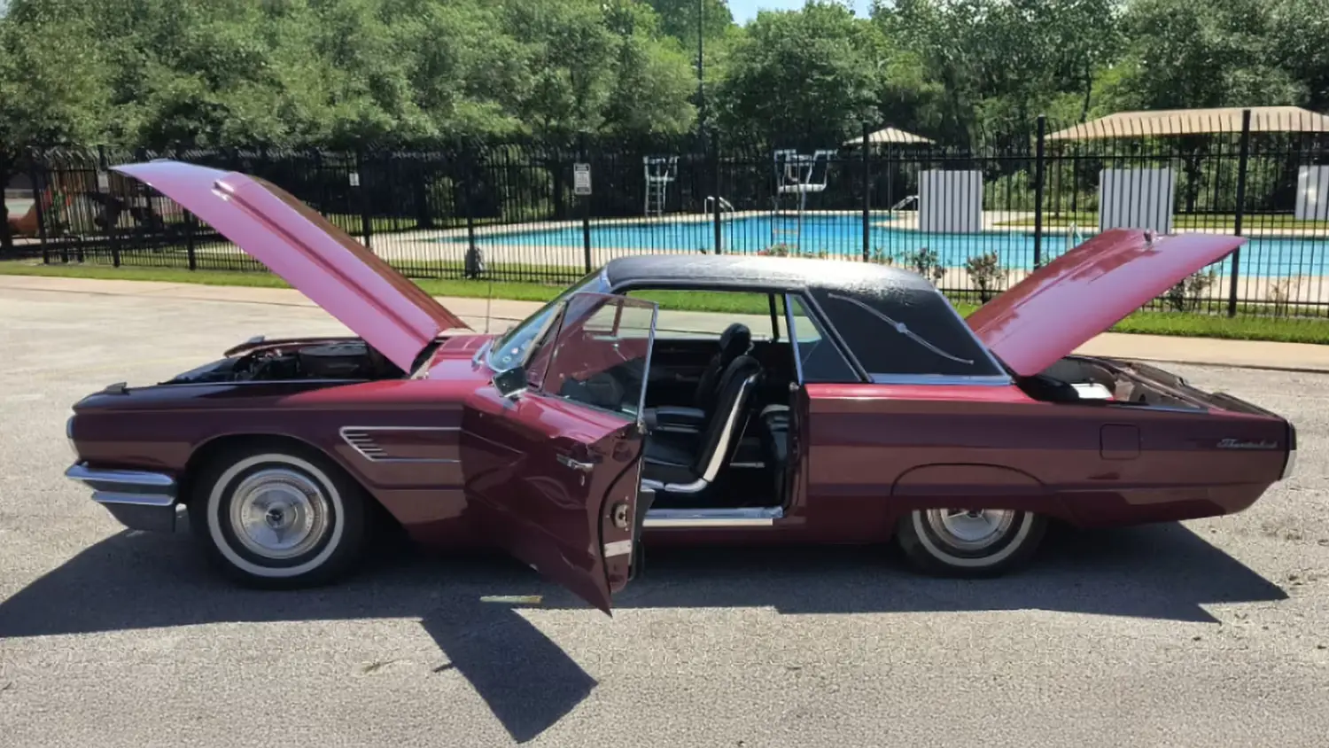 1965 Ford Thunderbird