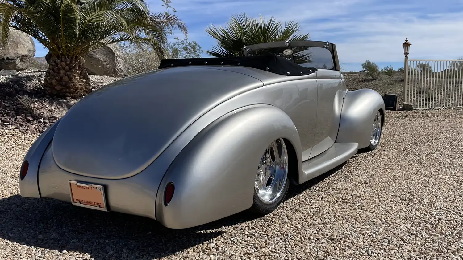 1939 Ford Deluxe Convertible