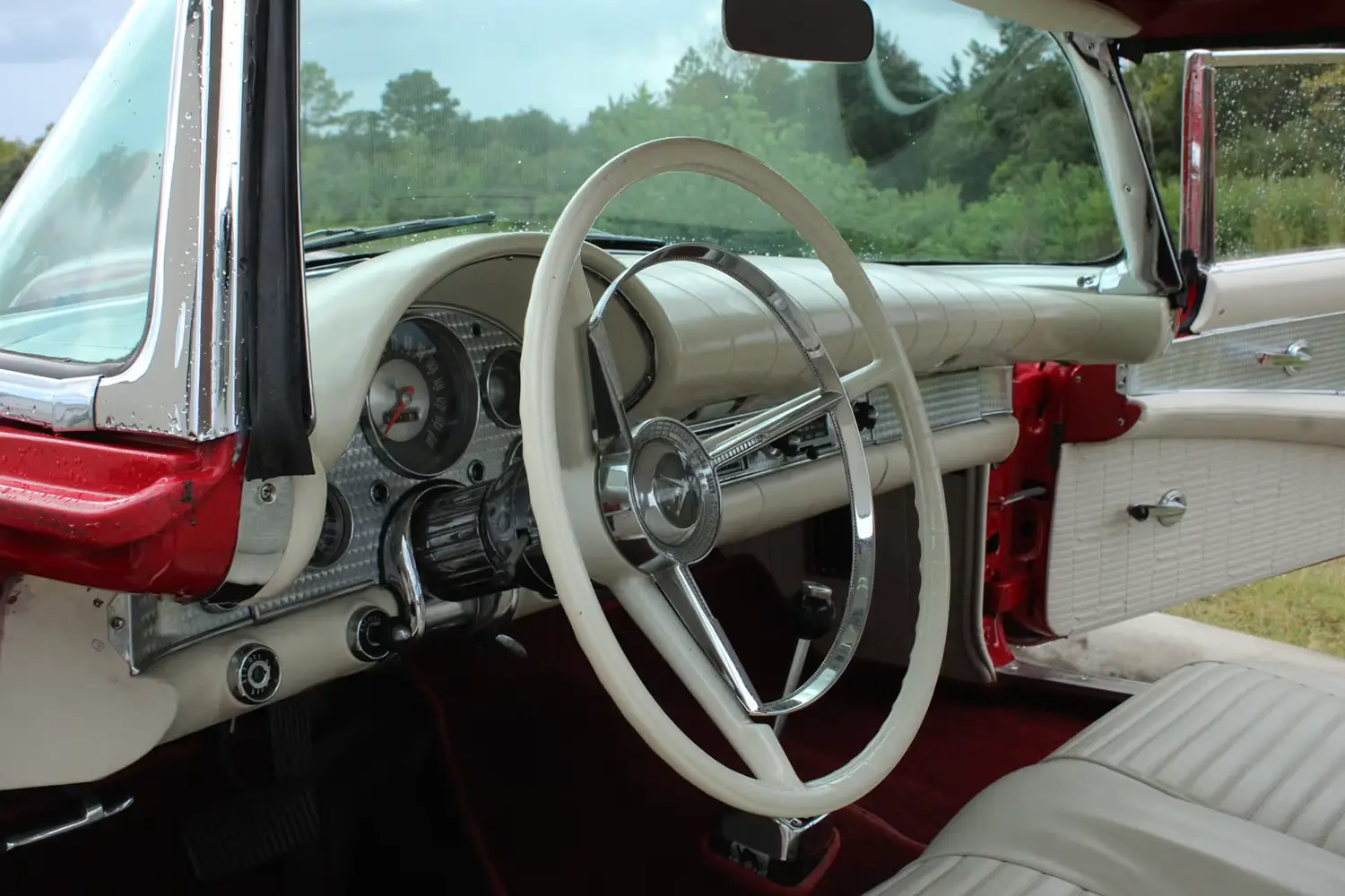 1957 Ford Thunderbird