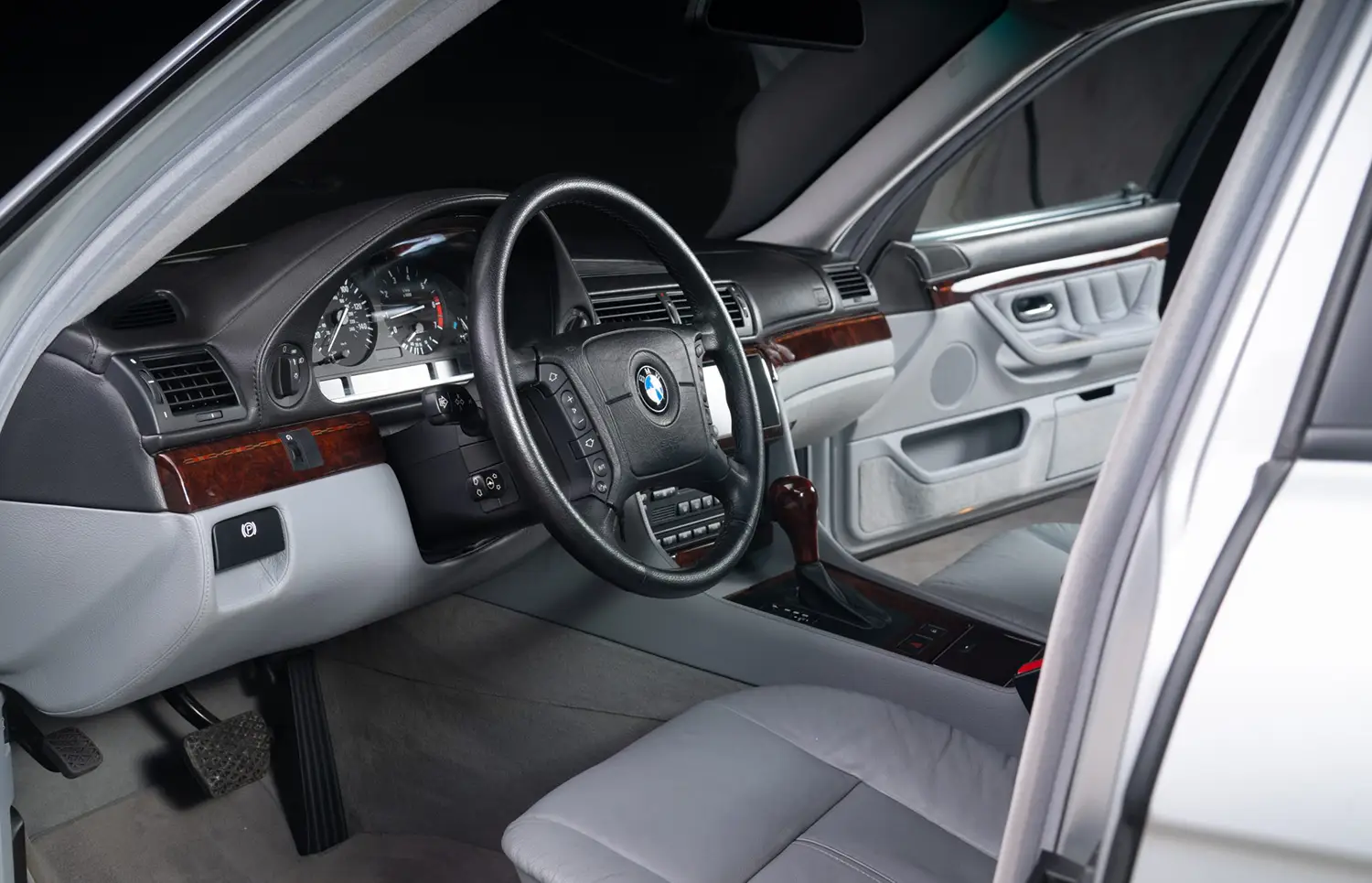 2001 BMW 750iL Sport