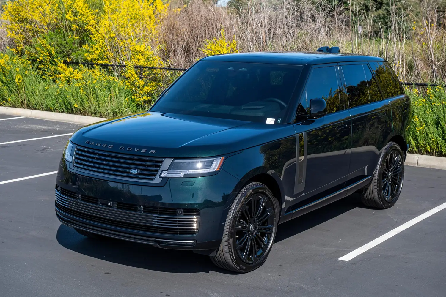 2025 Range Rover P615 SV