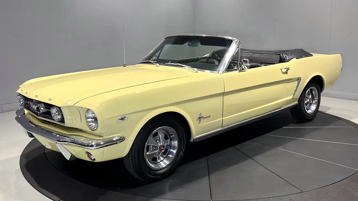 1965 Ford Mustang Convertible