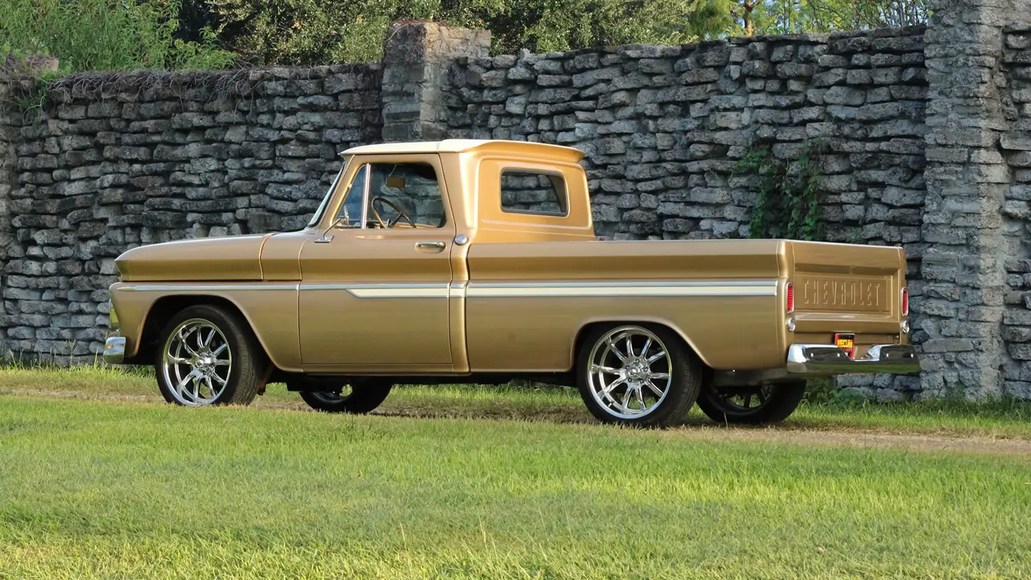 1966 Chevrolet C10 Custom Pickup