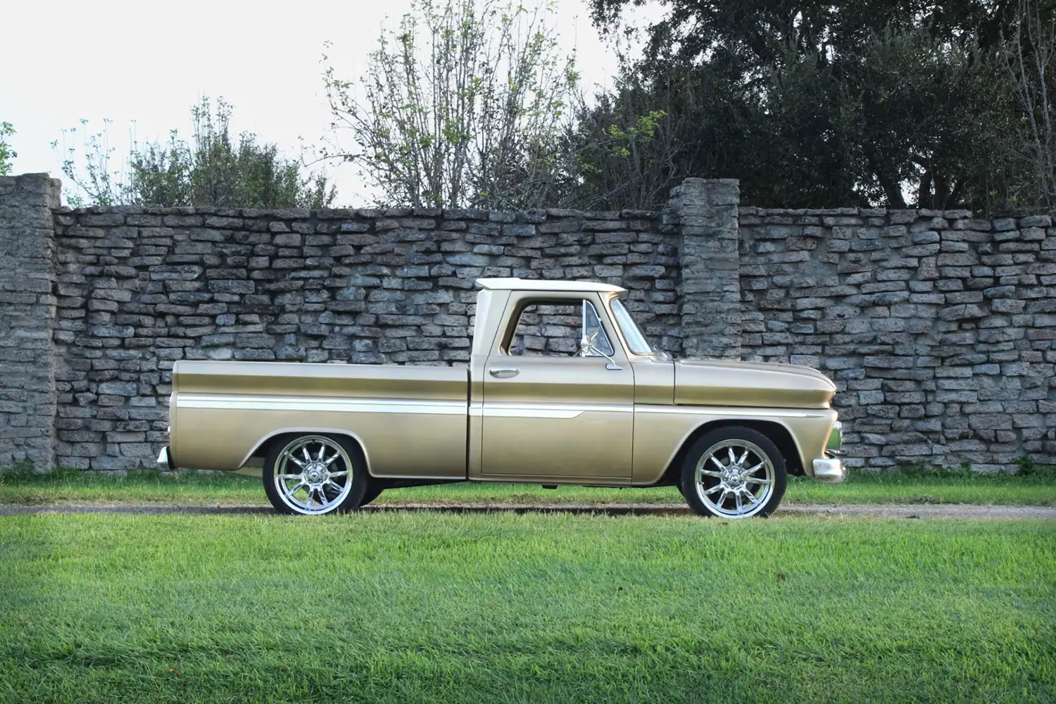 1966 Chevrolet C10 Custom Pickup