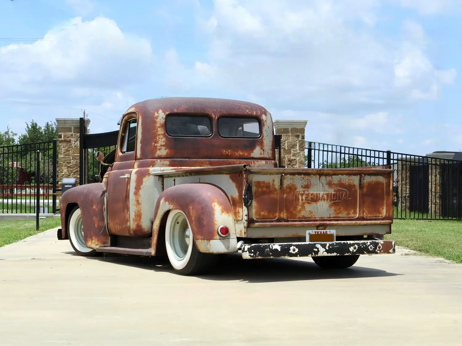 1950 International Harvester L-112