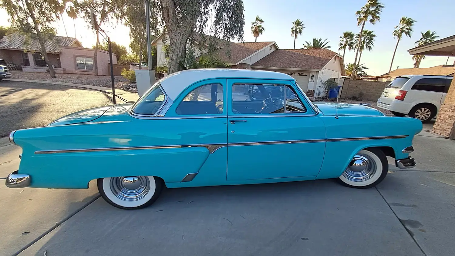 1954 Ford Customline Club Coupe