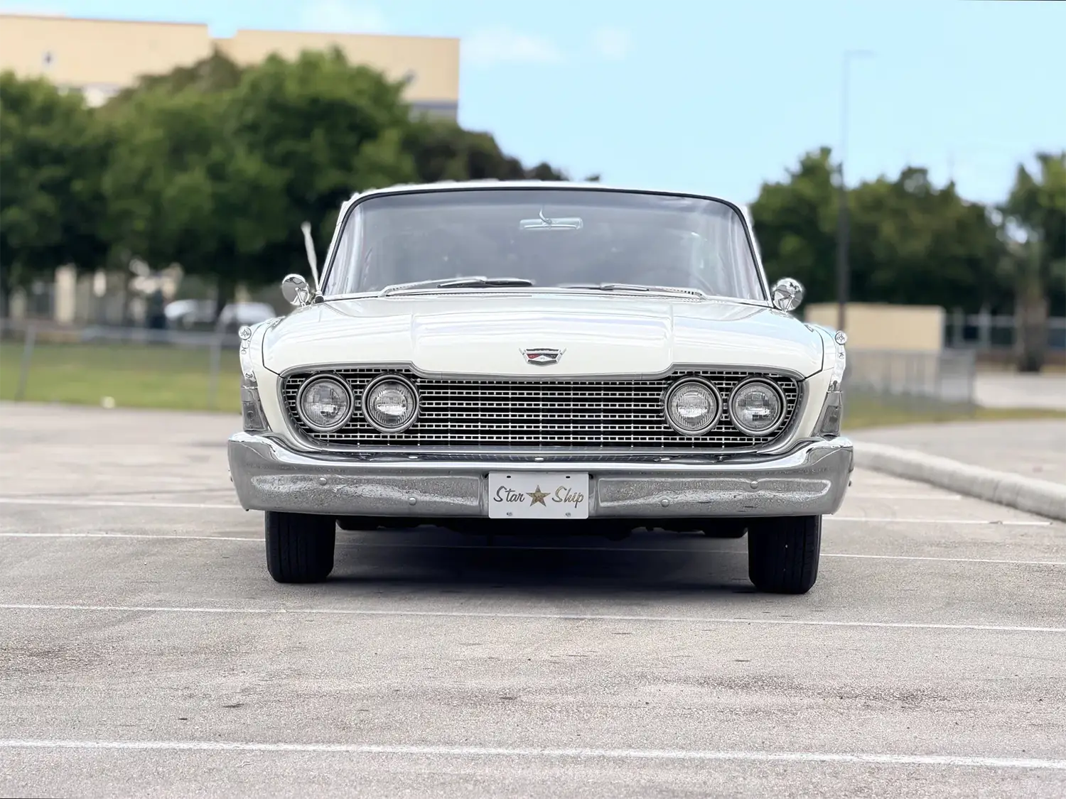 1960 Ford Galaxie Starliner
