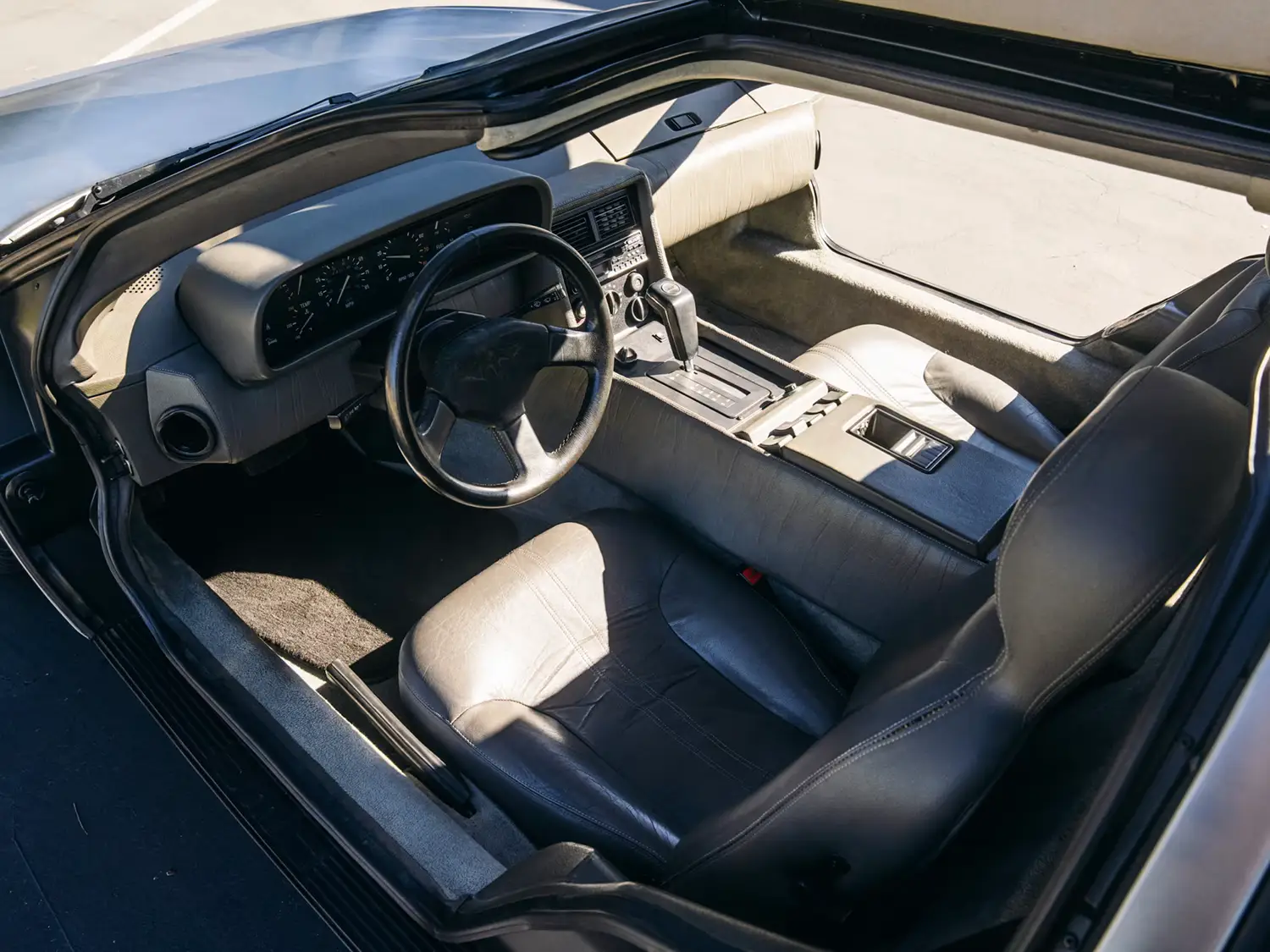 1982 DeLorean DMC-12 1982 DeLorean DMC-12