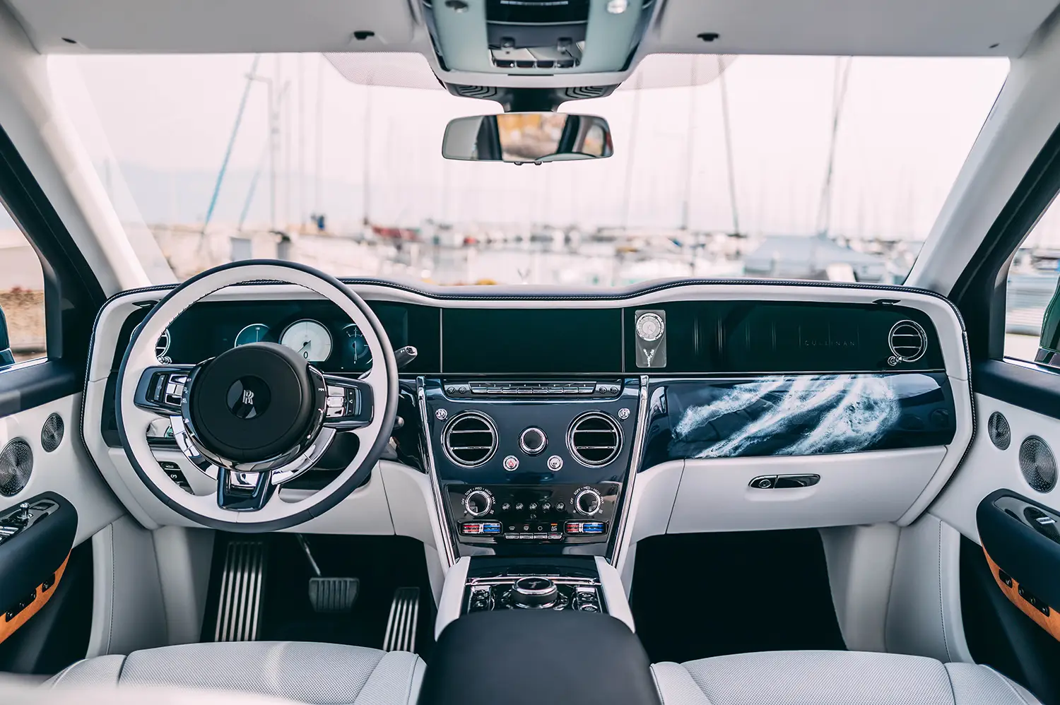 Rolls-Royce Cullinan Yachting