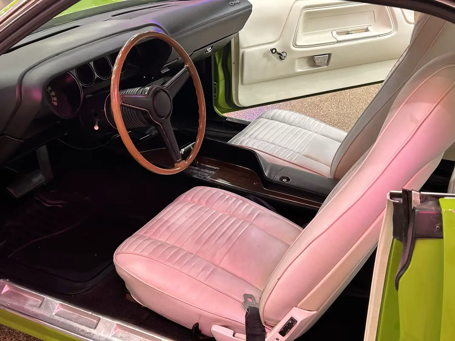 1970 Dodge Challenger Custom