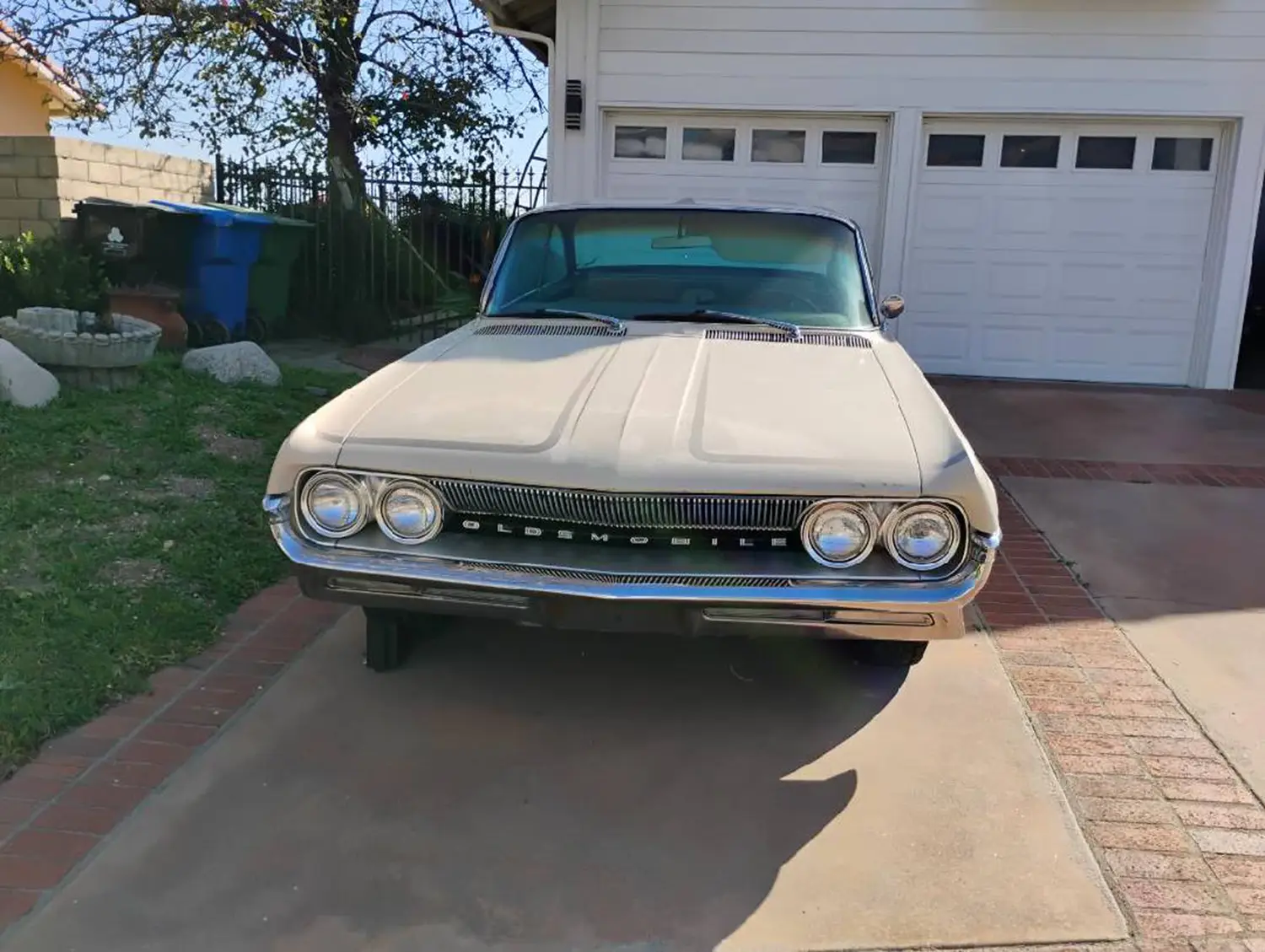 1961 Oldsmobile Dynamic 88 Holiday