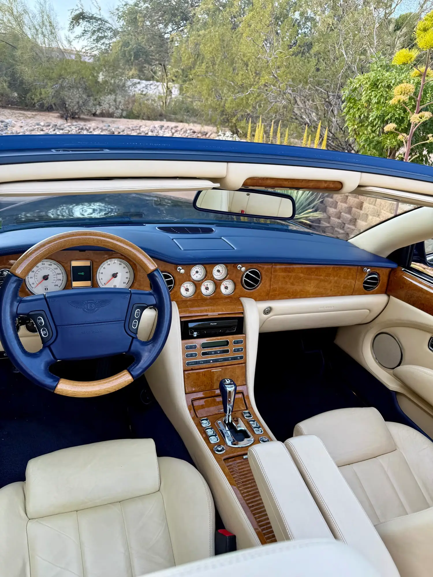 2009 Bentley Azure Convertible